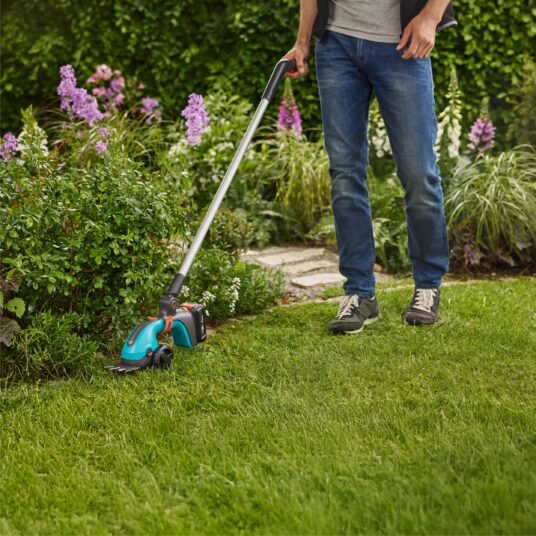 Akumulátorové nožnice na trávu a kríky PowerCut 20/18V sada – bez akumulátora